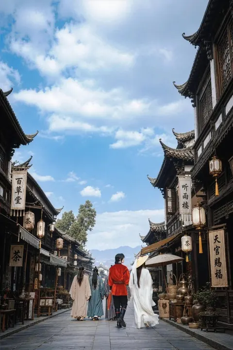 Traditional buildings along a Weishan street